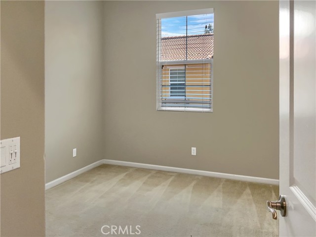 Detail Gallery Image 20 of 27 For 2928 E via Fiano, Ontario,  CA 91764 - 3 Beds | 2/1 Baths