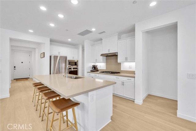 Detail Gallery Image 9 of 29 For 10943 Carrillo Ct, Cypress,  CA 90720 - 2 Beds | 2 Baths