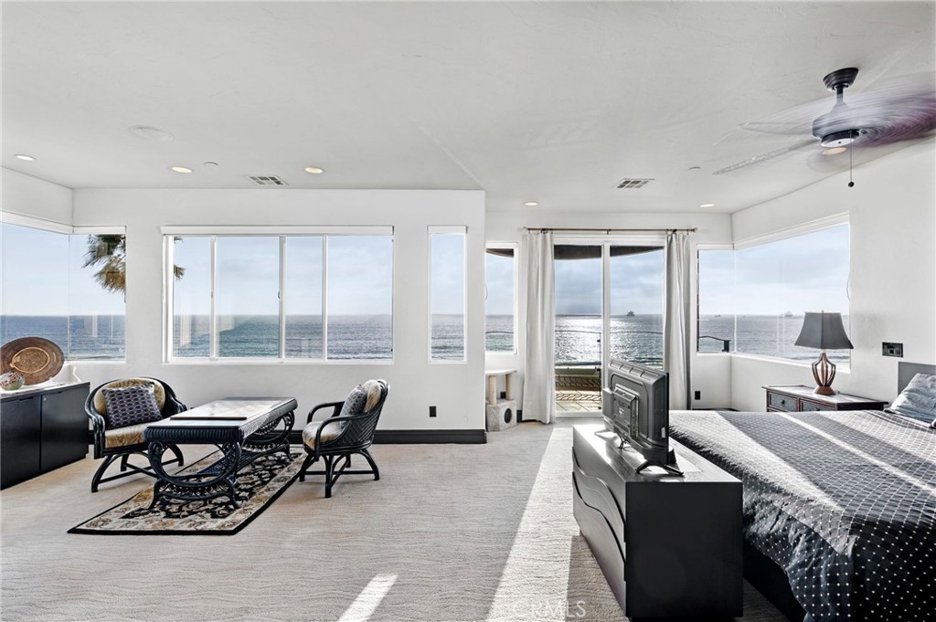 4308 The Strand