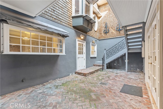 Detail Gallery Image 2 of 44 For 505 29th, Newport Beach,  CA 92663 - 4 Beds | 4 Baths