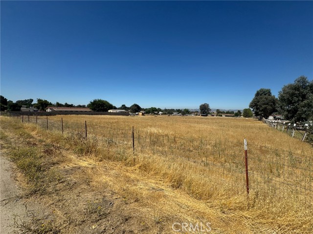 Detail Gallery Image 3 of 7 For 5195 Whispering Oak Way, Paso Robles,  CA 93446 - – Beds | – Baths