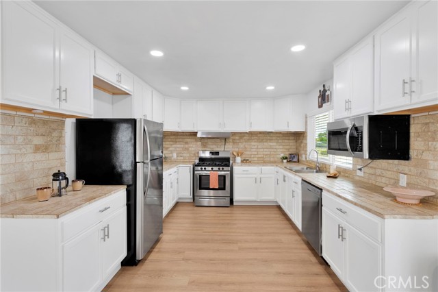 Detail Gallery Image 19 of 52 For 19140 Lenca Rd, Apple Valley,  CA 92307 - 3 Beds | 2 Baths