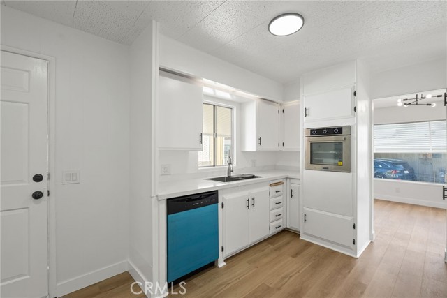 Detail Gallery Image 8 of 57 For 141 E Coronado Ln, Tustin,  CA 92780 - 3 Beds | 2 Baths