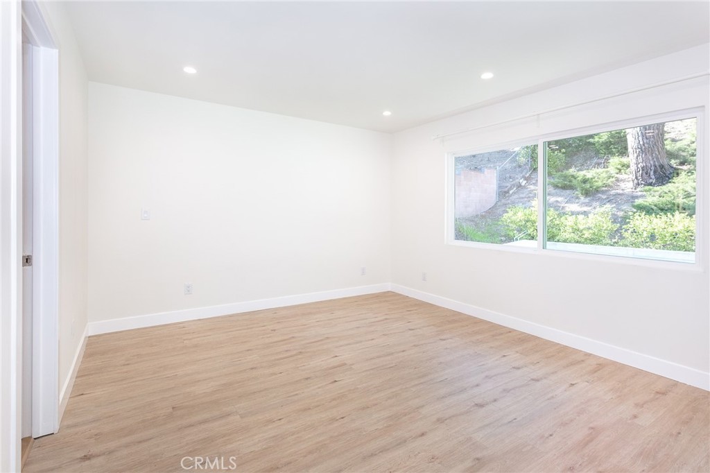 MLS #SR25236833 image #13