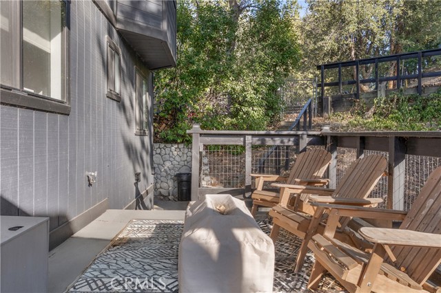 Detail Gallery Image 3 of 30 For 290 Davos Dr, Crestline,  CA 92325 - 3 Beds | 2/1 Baths