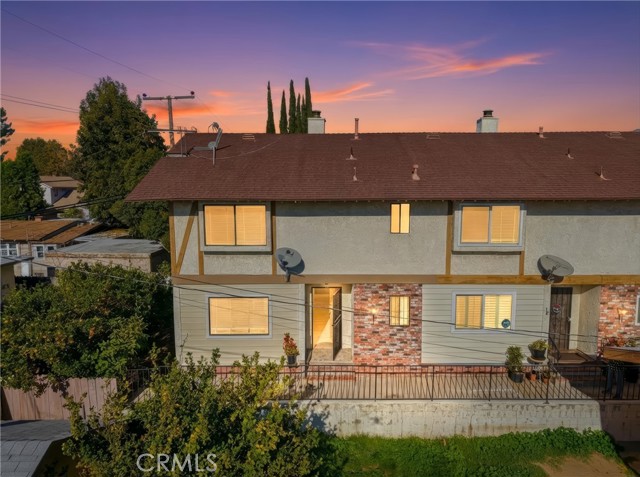 Detail Gallery Image 4 of 26 For 105 N El Molino St #E,  Alhambra,  CA 91801 - 2 Beds | 2/1 Baths