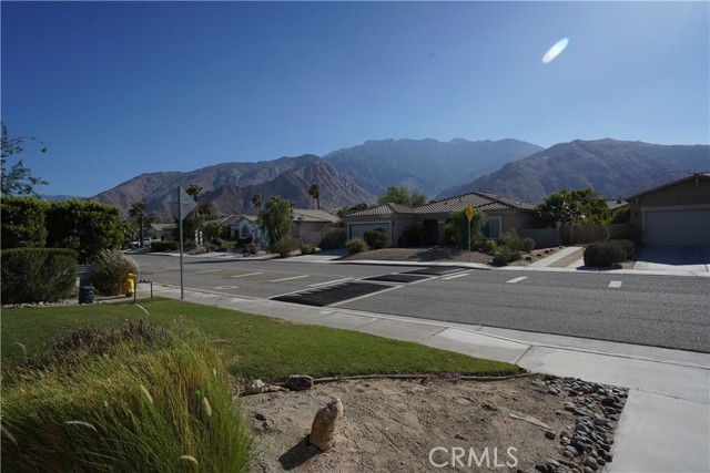 Detail Gallery Image 6 of 52 For 3870 Eastgate Rd, Palm Springs,  CA 92262 - 3 Beds | 2 Baths