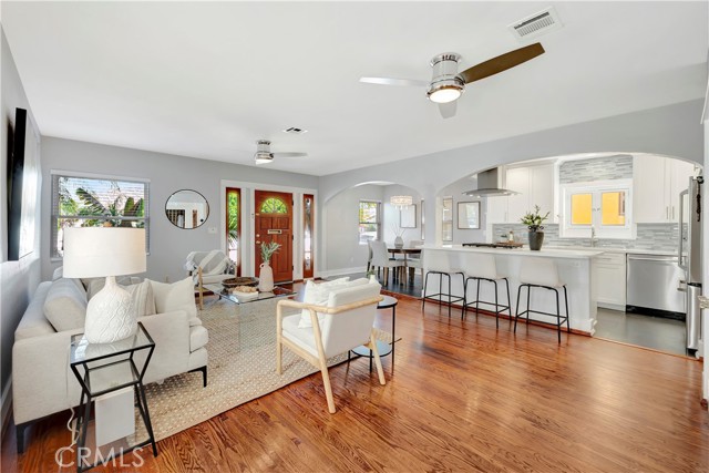 218 Covina Avenue, Long Beach CA: https://media.crmls.org/medias/3c094524-3f50-4859-a444-6377943303c6.jpg