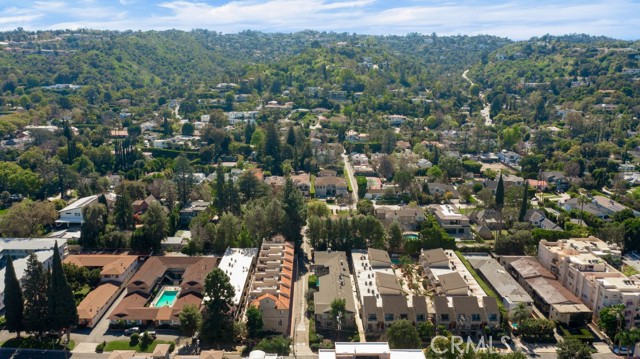 Detail Gallery Image 26 of 27 For 14238 Dickens St #3,  Sherman Oaks,  CA 91423 - 2 Beds | 2 Baths