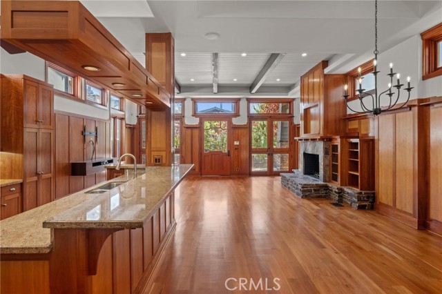401 8th Street, Manhattan Beach CA: https://media.crmls.org/medias/3c09cc04-8b71-4493-a92e-097b51d2ddb7.jpg