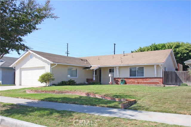 19921 Chesapeake Ln, Huntington Beach, CA 92646