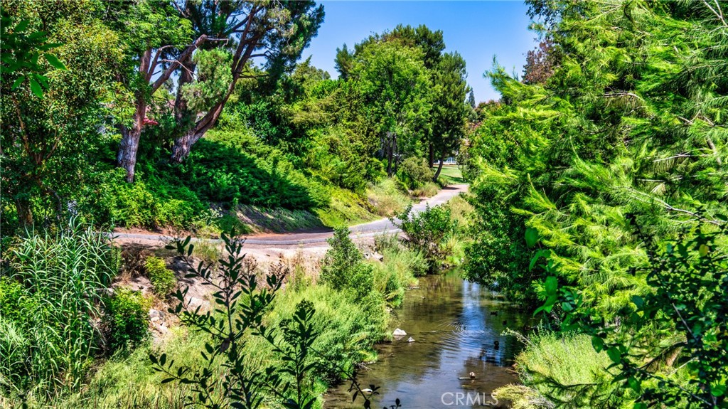 https://media.crmls.org/medias/3c0a3c7b-8289-482a-8c39-9f8f067e0d5f.jpg?preset=X-Large