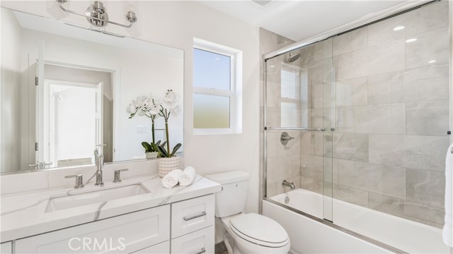 Detail Gallery Image 18 of 41 For 1819 Westholme Ave #1/2,  –,  CA 90025 - 3 Beds | 3/1 Baths