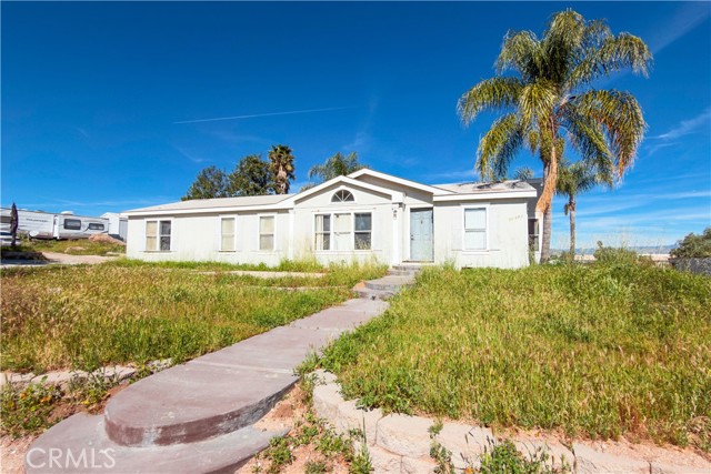 Detail Gallery Image 3 of 61 For 22540 Markham, Perris,  CA 92570 - 3 Beds | 2 Baths