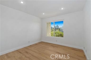 https://media.crmls.org/medias/3c0a5e34-f9ca-47a2-85b7-184aa1937395.jpg?preset=X-Large