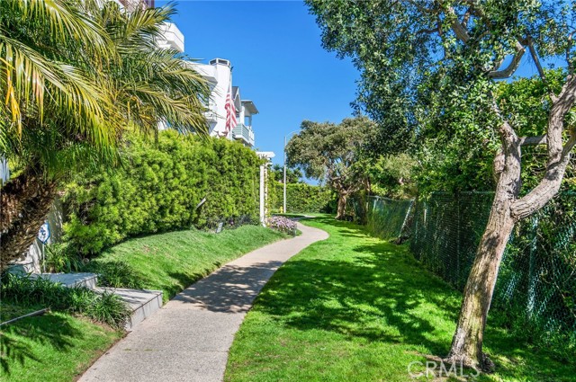 469 26th Street, Manhattan Beach, California 90266, 4 Bedrooms Bedrooms, ,2 BathroomsBathrooms,Residential,Sold,26th Street,SB24050085