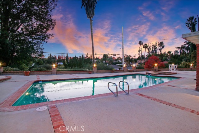 Detail Gallery Image 23 of 27 For 23780 Clarendon St, Woodland Hills,  CA 91367 - 3 Beds | 2/1 Baths