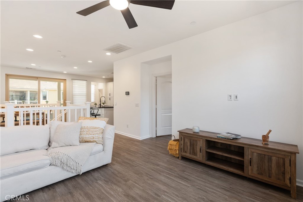 MLS #OC25230097 image #13