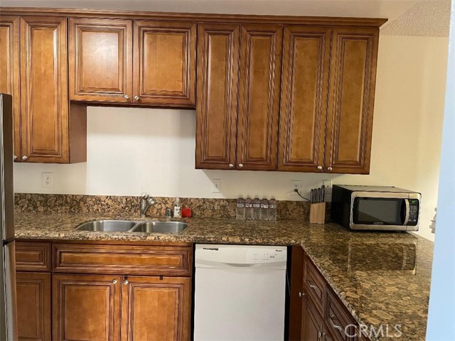 Detail Gallery Image 7 of 20 For 1126 Fairview Ave #209,  Arcadia,  CA 91007 - 3 Beds | 2 Baths