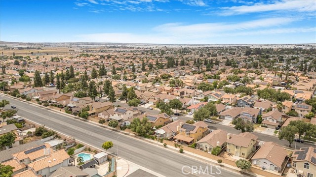 507 Coudures Way, Perris CA: https://media.crmls.org/medias/3c0d8cb6-6d8a-4e43-b730-930e4d9a9806.jpg