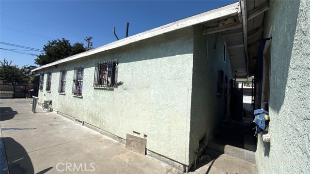 Detail Gallery Image 6 of 8 For 9602 Holmes Ave, Los Angeles,  CA 90002 - – Beds | – Baths