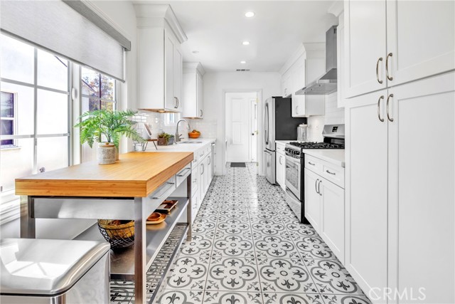 3743 N Studebaker Road, Long Beach CA: https://media.crmls.org/medias/3c0eccd6-d34f-4957-b2cf-a9b409aa92a0.jpg
