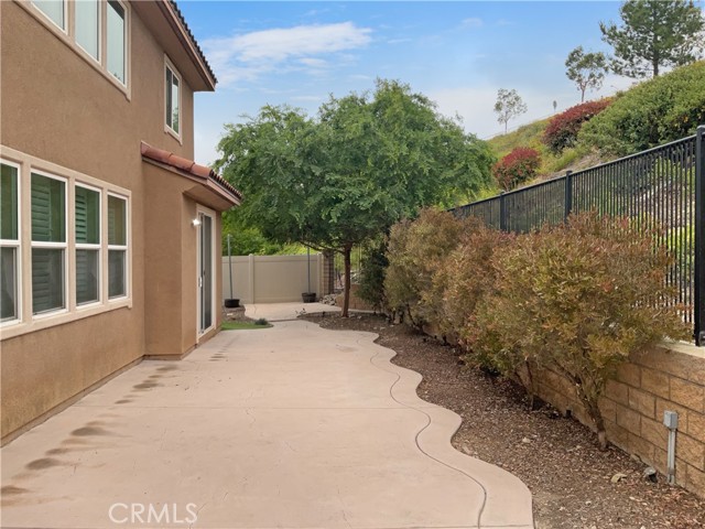 Detail Gallery Image 5 of 21 For 17122 Broken Rock Ct, Riverside,  CA 92503 - 4 Beds | 3/1 Baths