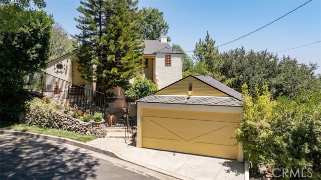 15113 Encanto Drive, Sherman Oaks CA: https://media.crmls.org/medias/3c0f457d-fd7a-4efd-9085-22f9da91c619.jpg