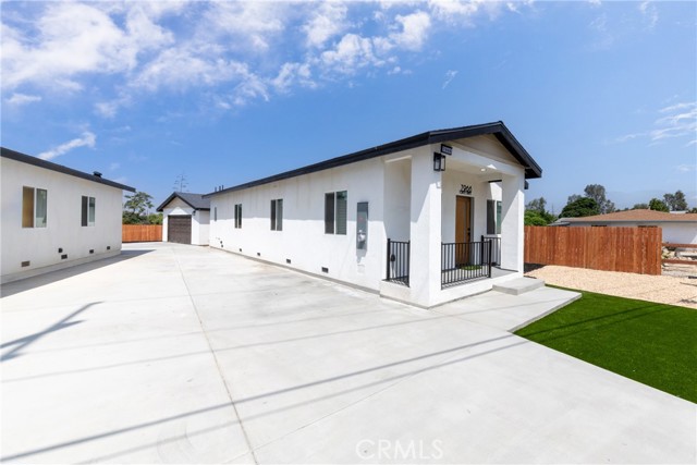 7972 Cortez Street, Highland CA: https://media.crmls.org/medias/3c0f5508-7f16-4be9-b59b-26197b60d78f.jpg