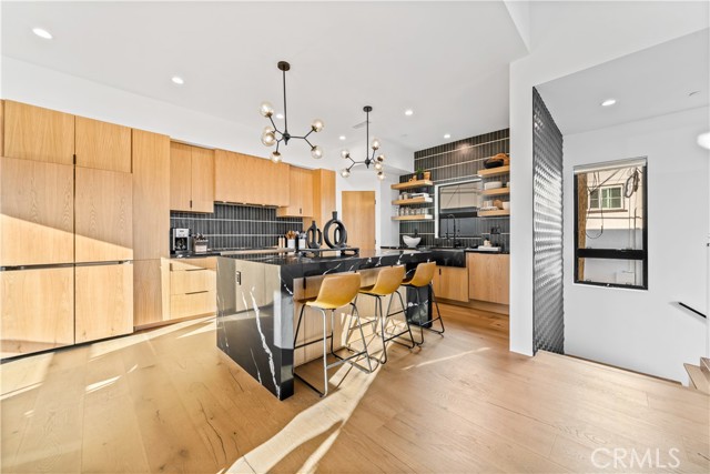 171 Savona Walk, Long Beach CA: https://media.crmls.org/medias/3c10c901-6605-4549-8f9e-f095ed6bdb1f.jpg