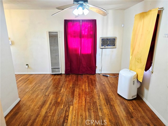 Detail Gallery Image 8 of 17 For 74706 Sunset Dr, Twentynine Palms,  CA 92277 - 2 Beds | 1 Baths