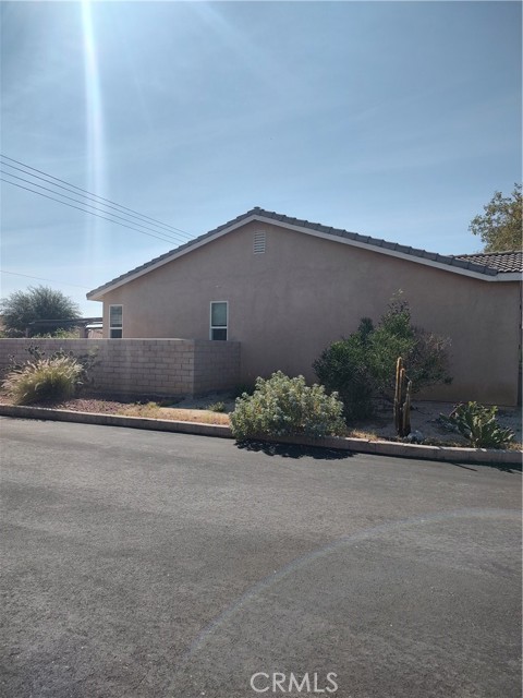 Detail Gallery Image 2 of 3 For 65565 Space 43 Acoma, Desert Hot Springs,  CA 92240 - 2 Beds | 2 Baths