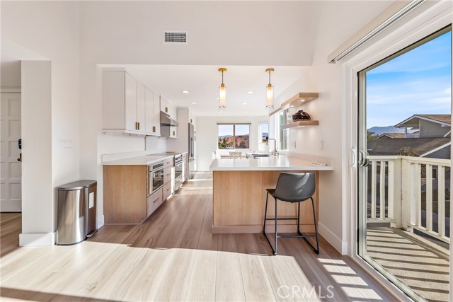 Detail Gallery Image 3 of 30 For 12 Lakeview, Irvine,  CA 92604 - 3 Beds | 2 Baths