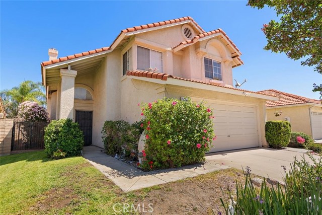 15388 Lantern Ln, Fontana, CA 92336