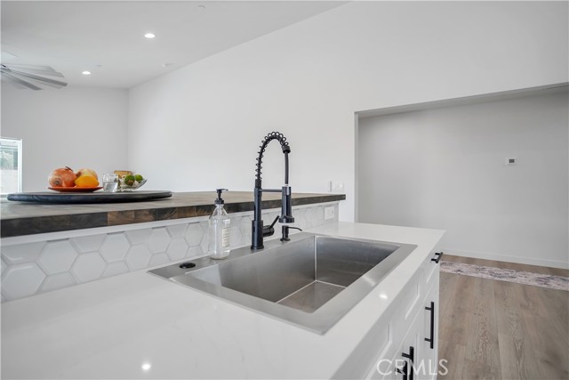 33140 Hill, Lake Elsinore CA: https://media.crmls.org/medias/3c12d3d3-c2ba-4922-89c4-cc055dd627ba.jpg