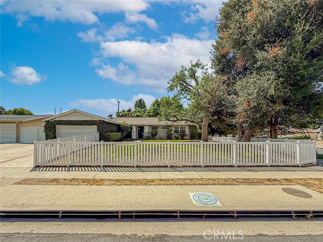Detail Gallery Image 2 of 33 For 22180 Chase St, West Hills,  CA 91304 - 3 Beds | 2 Baths