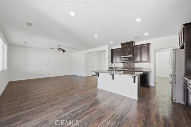 Detail Gallery Image 9 of 48 For 29325 Links, Lake Elsinore,  CA 92530 - 4 Beds | 3 Baths