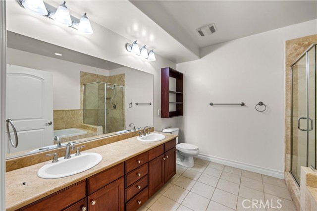 Detail Gallery Image 22 of 37 For 15206 Burbank Bld #104,  Sherman Oaks,  CA 91411 - 2 Beds | 2/1 Baths