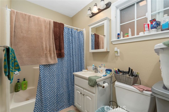 Detail Gallery Image 27 of 41 For 10240 Atlantic Ave, South Gate,  CA 90280 - – Beds | – Baths