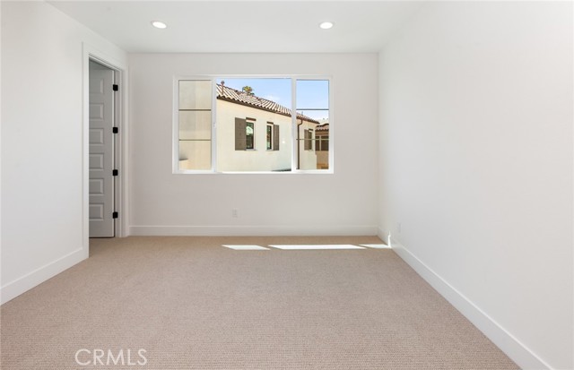 150 Bridle Drive, Burbank CA: https://media.crmls.org/medias/3c15fff1-6ecd-4a20-a210-792b959f6038.jpg