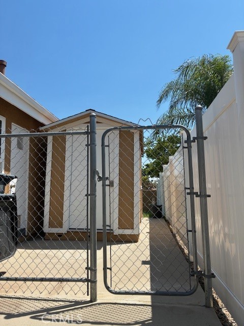 1328 Sunrise Circle South, Upland CA: https://media.crmls.org/medias/3c16872f-d283-4622-86c4-3bd944559461.jpg