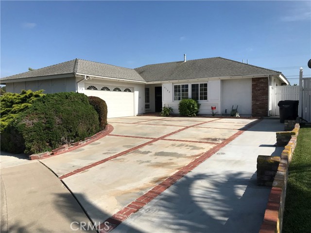 6102 Thor Dr, Huntington Beach, CA 92647