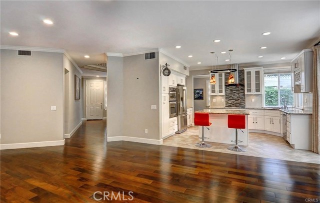 8 Foxcrest, Irvine CA: https://media.crmls.org/medias/3c19b181-8f32-452b-b345-a9349d43445f.jpg