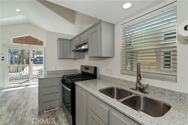 Detail Gallery Image 10 of 35 For 547 Alden #6, Big Bear Lake,  CA 92315 - 1 Beds | 1 Baths