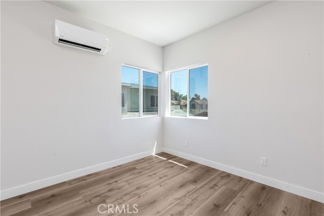 Image 14 of 26 For 3444 Whistler Avenue