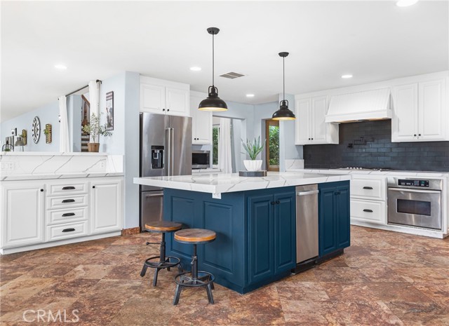 Image 9 of 72 For 22053 Highland Street