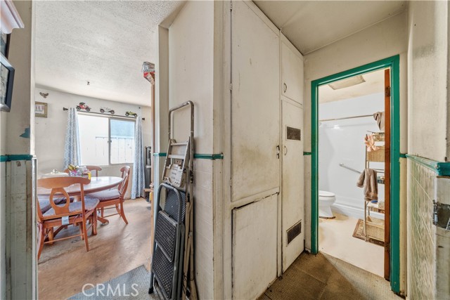 Detail Gallery Image 17 of 38 For 93 E Oxford St, Chula Vista,  CA 91911 - 5 Beds | 2 Baths