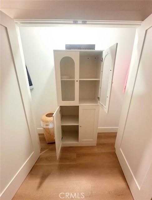 Detail Gallery Image 8 of 16 For 21054 Runnymede St, Canoga Park,  CA 91303 - 1 Beds | 1 Baths