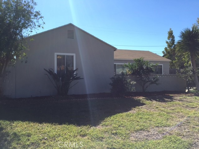 Detail Gallery Image 1 of 25 For 919 Evergreen Pl, Costa Mesa,  CA 92627 - 4 Beds | 2 Baths