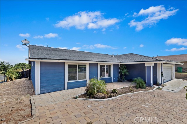 Image 2 for 711 W Citron St, Corona, CA 92882